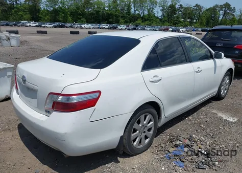 2008 Toyota Camry Hybrid z USA, uszkodzony, nr VIN 4T1BB46K98U054240